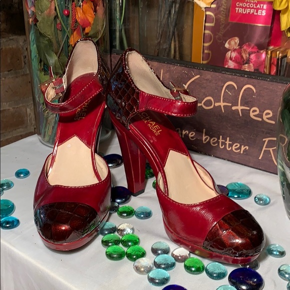 Michael Kors Heels - Picture 2 of 8